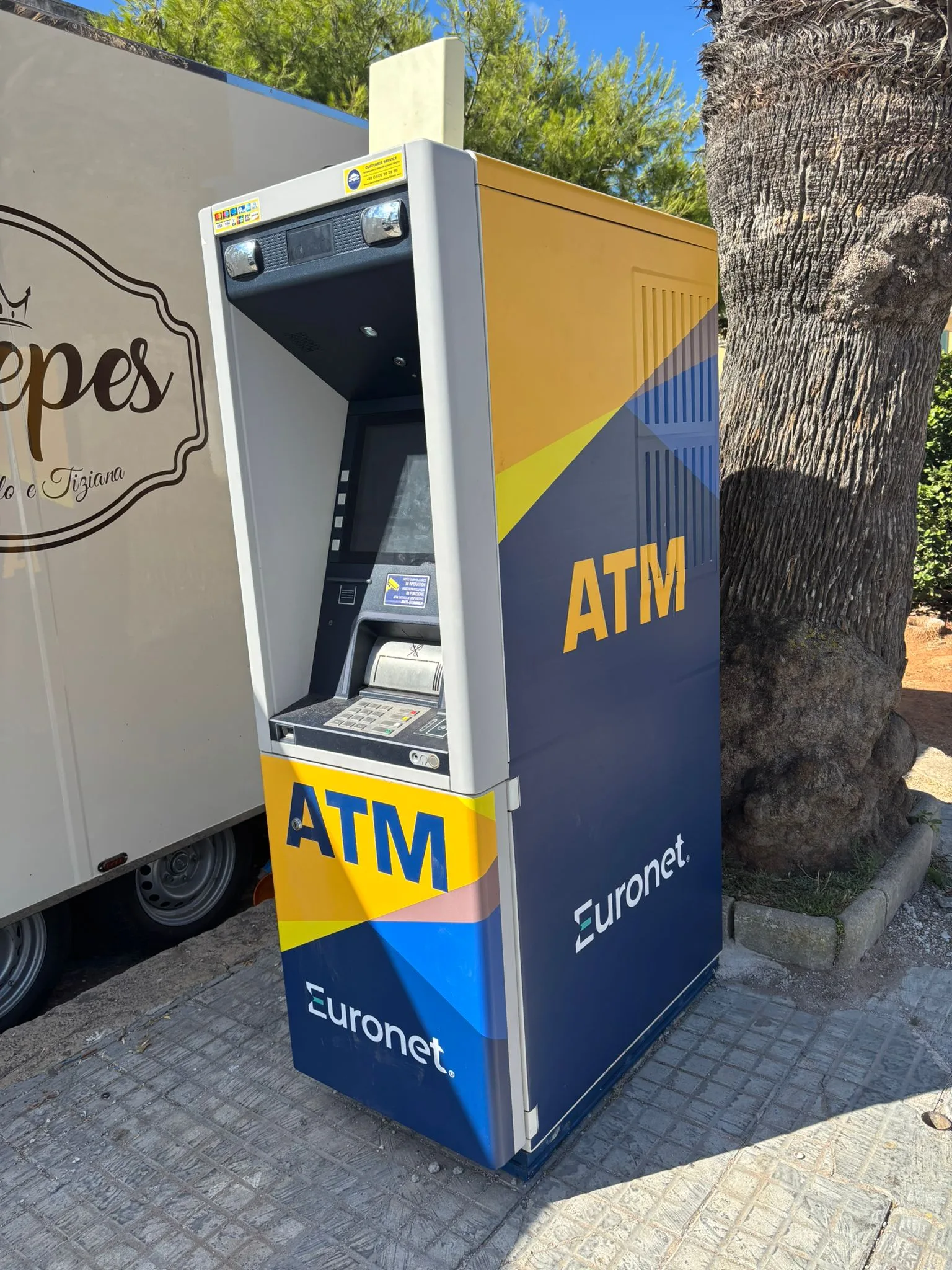 titolo immagine Immagine di Installati due sportelli ATM a Santa Caterina e Santa Maria al Bagno